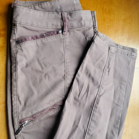 White House Black Market skinny pants - Picture 5 of 8